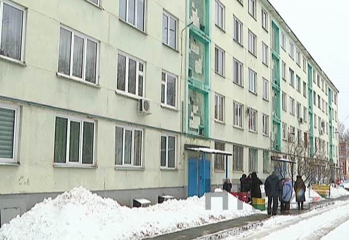 Жильцы дома в Нижнекамске прозвали свою пятиэтажку сиротой