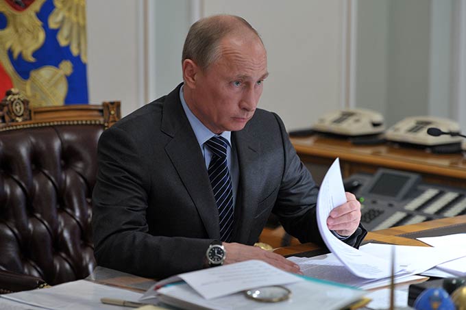 Путин отправил в отставку главу Чувашии