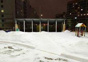 Нижнекамец возмутился просьбой убрать снег на веранде в детском саду