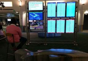 Хакер «взломал» монитор в аэропорту, чтобы поиграть на PlayStation