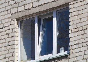 В Челнах медикам и пациентке, которым угрожали ножом, пришлось прыгать из окна - НТР 24