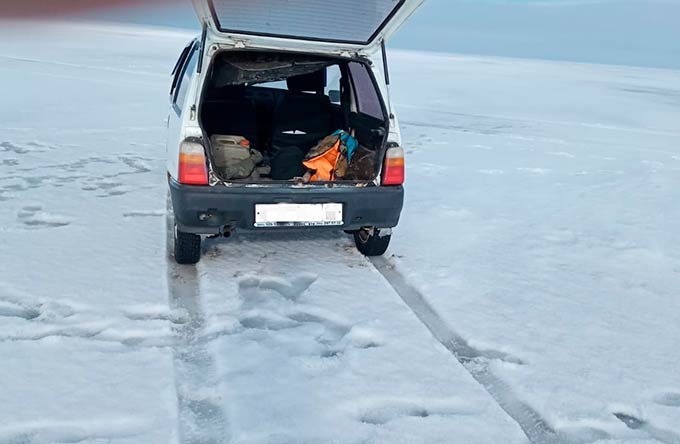 Татарстанских рыбаков-экстремалов оштрафовали за выезд на лед на машине