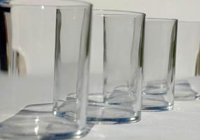 Учительница запрещала детям из бедных семей пить воду из кулера - НТР 24