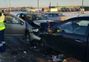 Свадебный кортеж попал в аварию в Татарстане - НТР 24