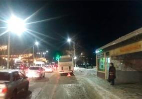 В Нижнекамске женщина пострадала при резком торможении автобуса