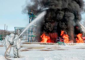 Меньше часа понадобилось нижнекамским огнеборцам, чтобы потушить вспыхнувшую нефть - НТР 24