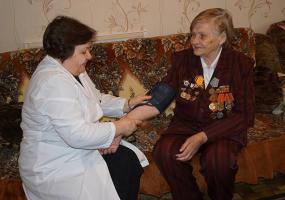 В Нижнекамске для ветеранов созданы выездные бригады врачей