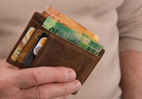 Мошенники придумали новую уловку, чтобы выманить деньги с карты - НТР 24