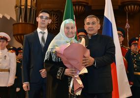 Дочь татарстанского красноармейца получила награду отца из рук президента - НТР 24