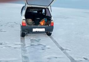 Татарстанских рыбаков-экстремалов оштрафовали за выезд на лед на машине - НТР 24