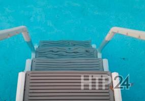 В Челнах 18 человек отравились хлором в бассейне - НТР 24