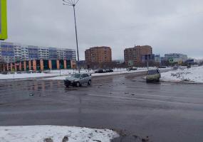 В Нижнекамске не поделили перекрёсток две "легковушки" - НТР 24