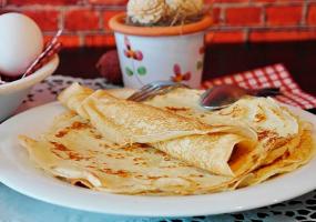 Врачи рассказали, какую начинку лучше всего использовать для блинов - НТР 24