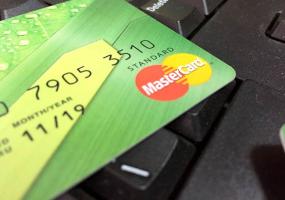 Нижнекамка, зная о мошенничестве с картами, всё равно попалась на уловки преступников - НТР 24