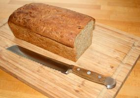 Сельчанин порезал хлеб и своего брата - НТР 24