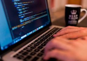 После взлома страницы в социальных сетях челнинку шантажировали интимными фото - НТР 24