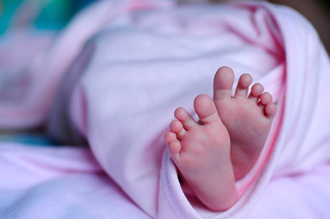 Проглотил крышку: врачи спасли задыхающегося 11-месячного малыша