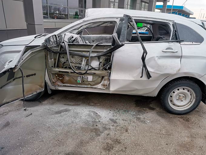 В Татарстане взорвалась машина, пострадали два человека