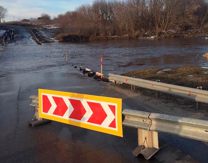 Два моста подтопило в Татарстане из-за подъема уровня воды в реке