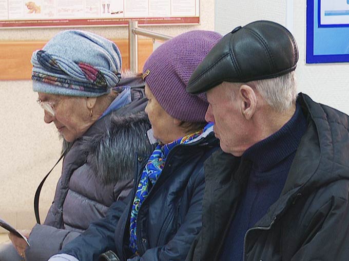 В Нижнекамске пожилые люди не спешат уйти на самоизоляцию