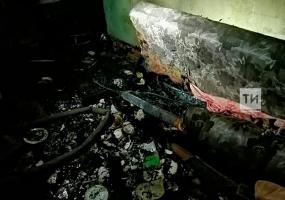 Татарстанские пожарные спасли пенсионерку, в квартире которой загорелся диван - НТР 24