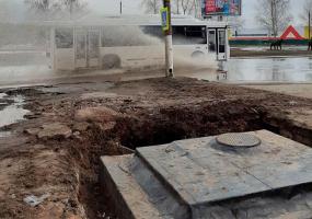 В Нижнекамске восстановят тротуар на пр.Шинников, который «исчез» после ремонтных работ