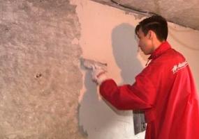 Бабушке из Казани, чья квартира сгорела в Новый год, волонтёры делают ремонт - НТР 24