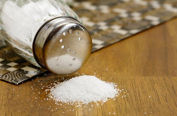 Минздрав рекомендовал поваренную соль как средство профилактики COVID-19