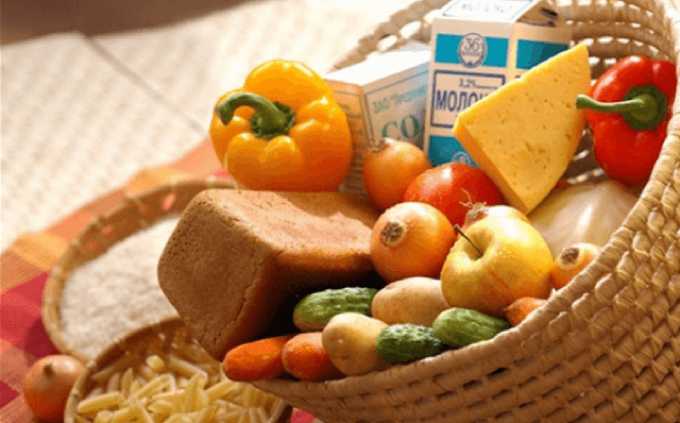 В Нижнекамске пожилым людям и многодетным семьям вручат продуктовые наборы