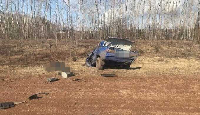 В Башкирии водитель опрокинул «ВАЗ-2106» и сбежал, бросив умирать подростка