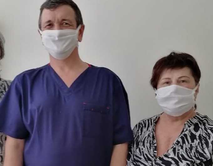В Нижнекамске участницы организации «Без бергэ» сшили для врачей маски