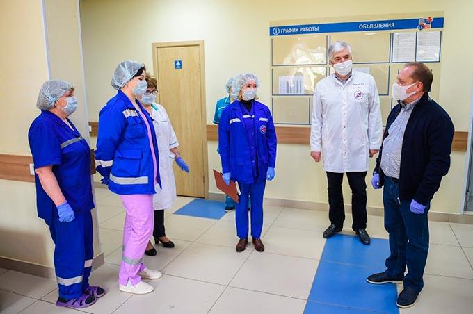 Айдар Метшин посетил нижнекамскую станцию скорой помощи