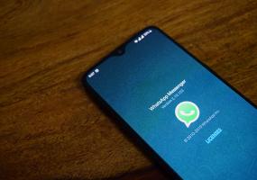 WhatsApp начал борьбу с фейками