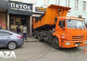 Московское кафе забаррикадировали бетоном