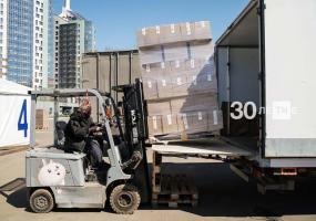 Нуждающимся жителям Татарстана доставят 200 КамАЗов с продуктами