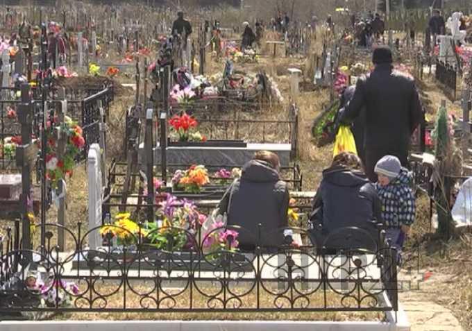 Татарстанцам разрешат посещать кладбища с 6 мая