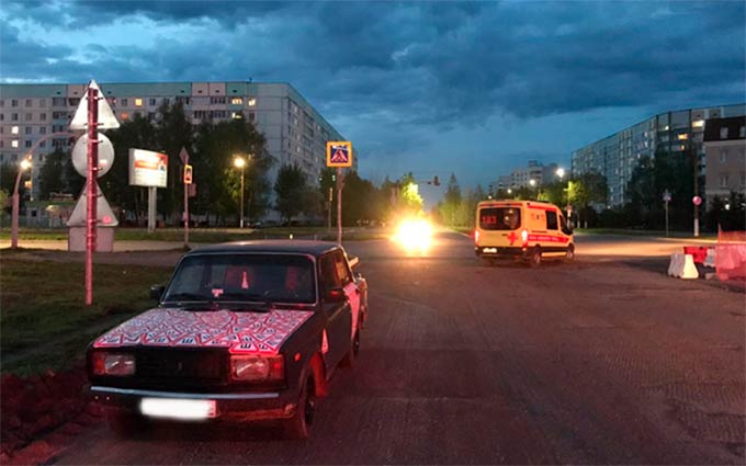 В Нижнекамске водитель не уступил дорогу пешеходу – девушка в больнице