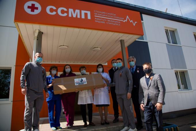 Станция скорой помощи и соцучреждения Нижнекамска получили маски, сделанные на НКНХ