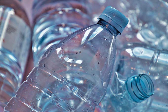 В Нижнекамске борец за экологию призывает горожан не выбрасывать ненужный пластик, а сдать его