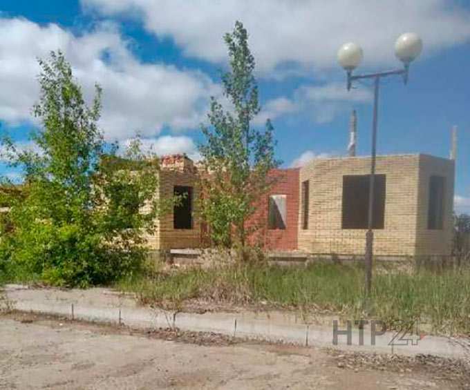 Нижнекамцы просят огородить недостроенные дома в 46-ом микрорайоне