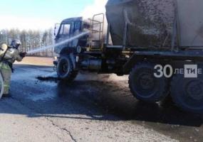 На трассе в Татарстане сгорел цементовоз - НТР 24