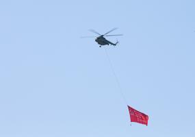 Появилось видео пролёта вертолётов Ми-8 в День Победы в Казани - НТР 24