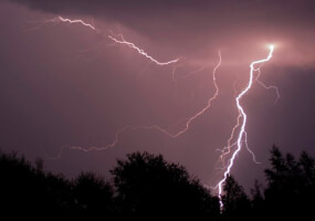 Гидрометцентр РТ предупредил татарстанцев о грозе и сильном ветре - НТР 24