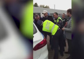 Отец водителя, которого задержали сотрудники ДПС в Нижнекамске, высказал свою версию инцидента