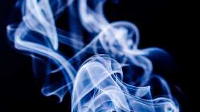 Роспотребнадзор: курильщики чаще болеют коронавирусом в тяжёлой форме - НТР 24