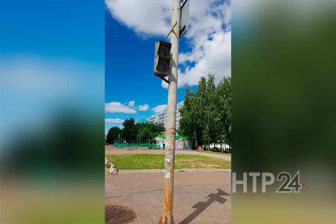 Нижнекамские коммунальщики рассказали, когда починят светофоры у перекрестка ул.Менделеева-пр.Шинников