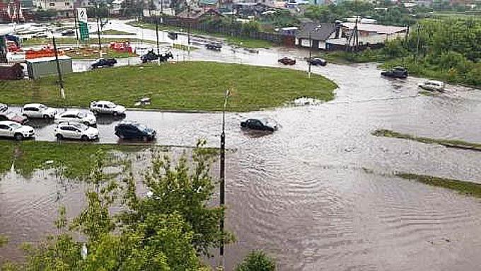 Исполком Нижнекамска ответил на жалобу на потоп после ливня на ул.Вокзальной