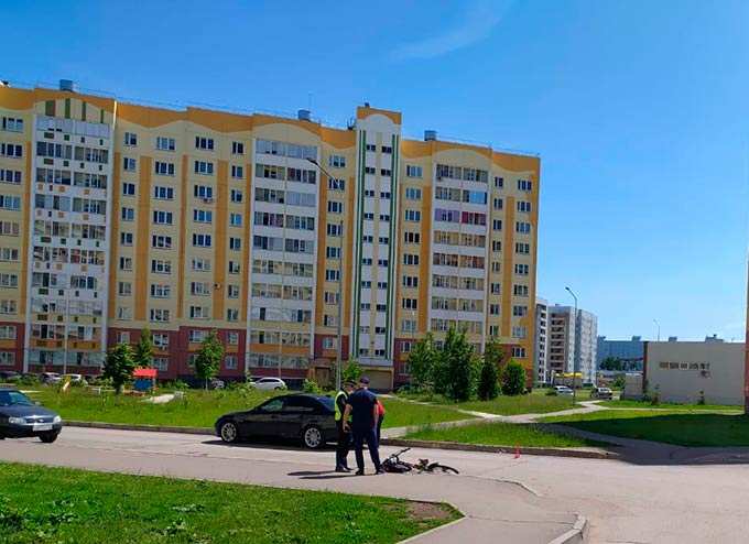 В Нижнекамске 11-летняя девочка попала под колёса БМВ