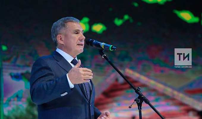 Президент Татарстана поздравил медработников республики с профессиональным праздником