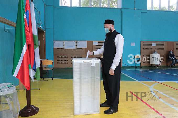 Муфтий Татарстана принял участие в голосовании по поправкам